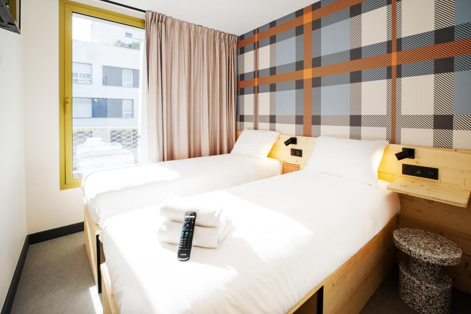 Easyhotel Marseille Euromed Екстериор снимка