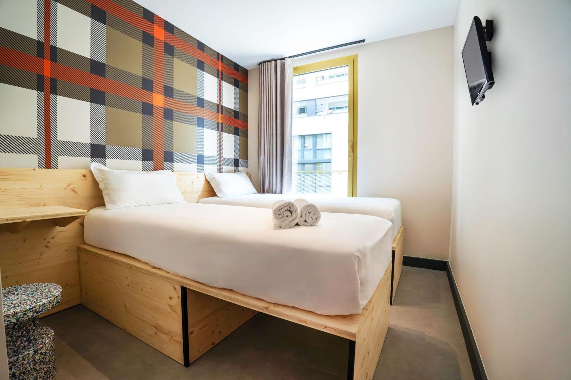 Easyhotel Marseille Euromed Екстериор снимка