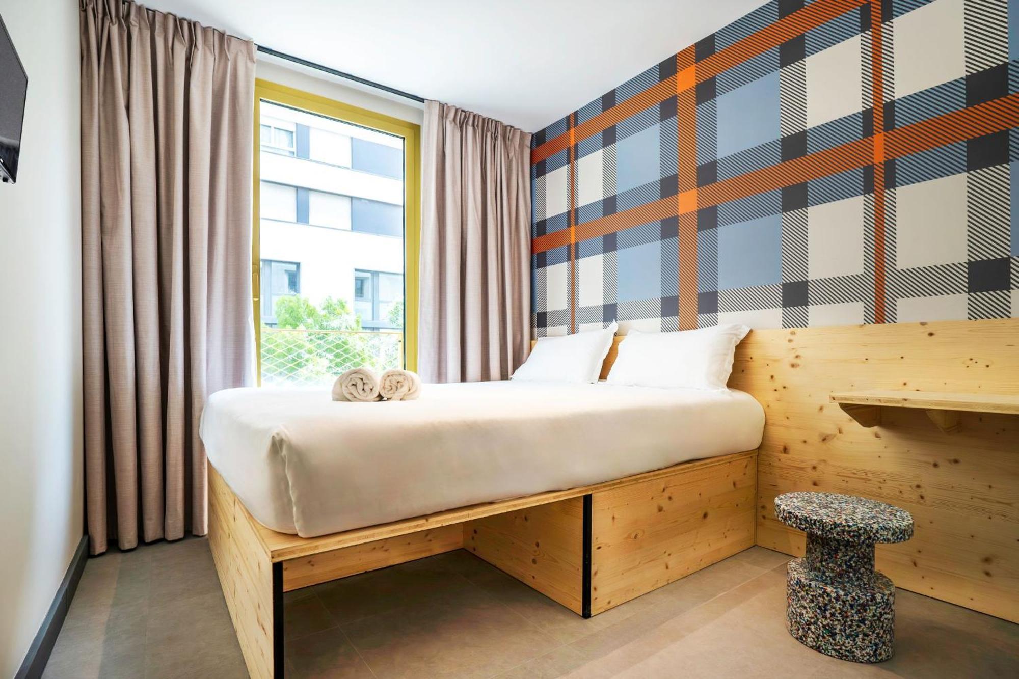 Easyhotel Marseille Euromed Екстериор снимка